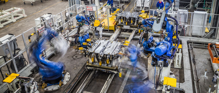 摄图网_501627457_wx_汽车生产车间机器人在焊接（企业商用）.jpg